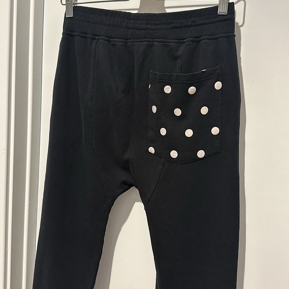 FOREVER21 MEN JOGGERS WITH POLKDA DOTS BACK POCKET - Picture 8 of 9